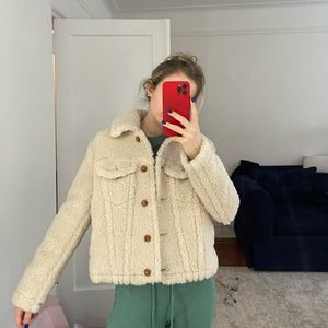 aritzia sherpa jacket